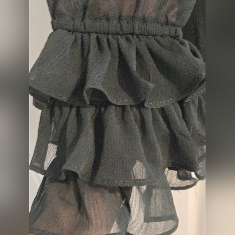 CeCe Off The Shoulder Top - Picture 3 of 7